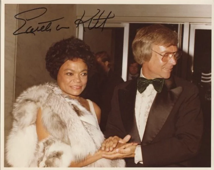 Eartha Kitt autograph