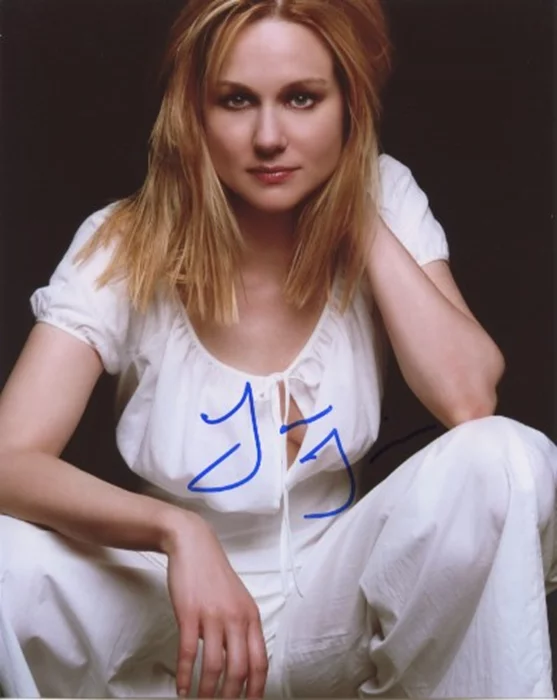 Laura Linney autograph