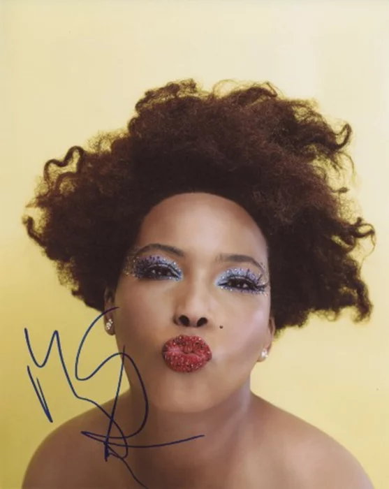Macy Gray autograph