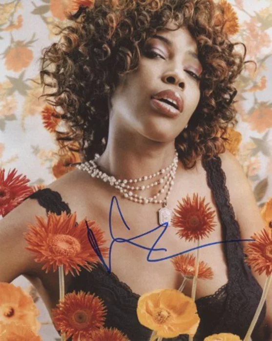 Macy Gray autograph