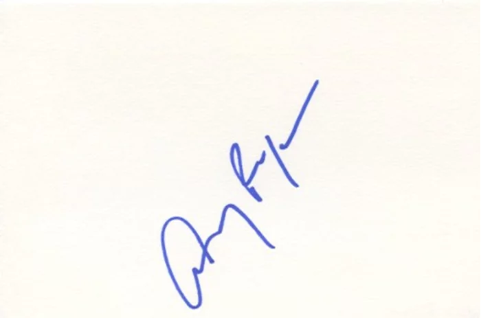 Amy Ryan autograph