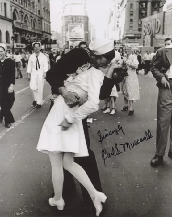 Carl Muscarello autograph