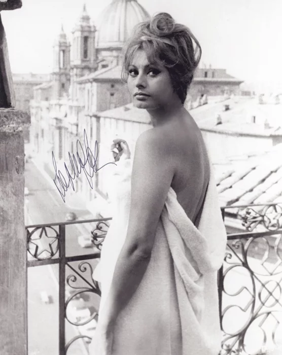 Sophia Loren autograph