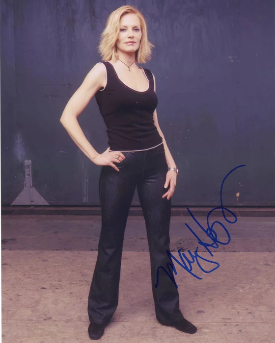Marg Helgenberger autograph