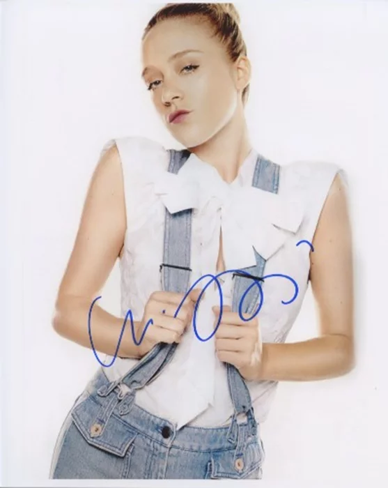 Chloe Sevigny autograph