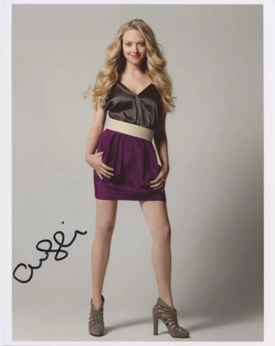 Amanda Seyfried autograph