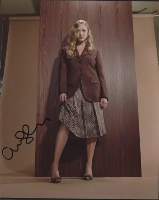 Amanda Seyfried autograph