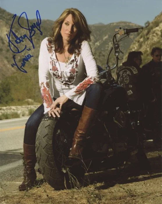 Katey Sagal autograph