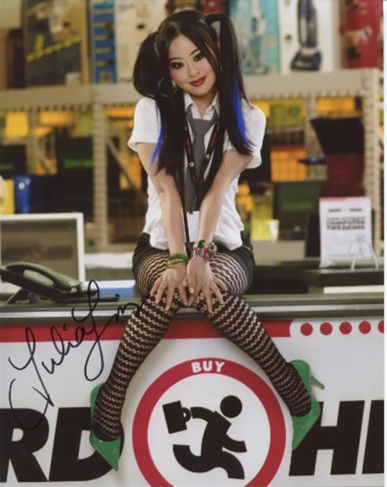 Julia Ling autograph