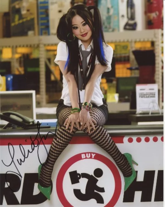 Julia Ling autograph