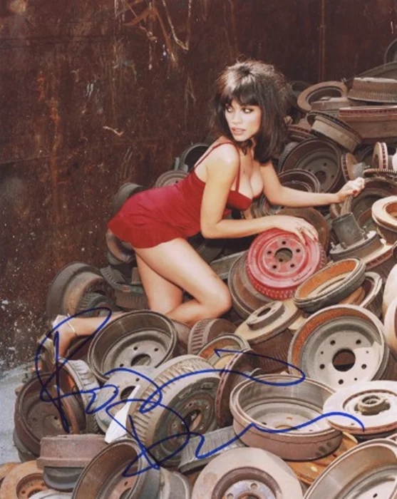 Rosario Dawson autograph
