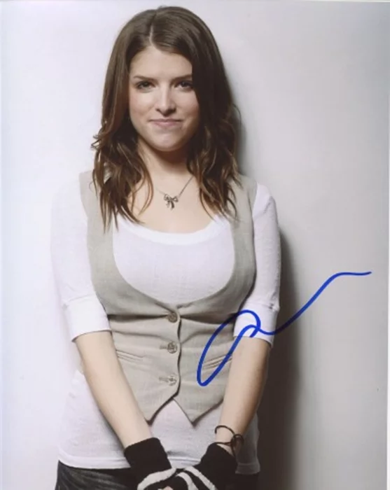 Anna Kendrick autograph