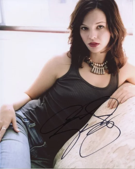 Amber Tamblyn autograph