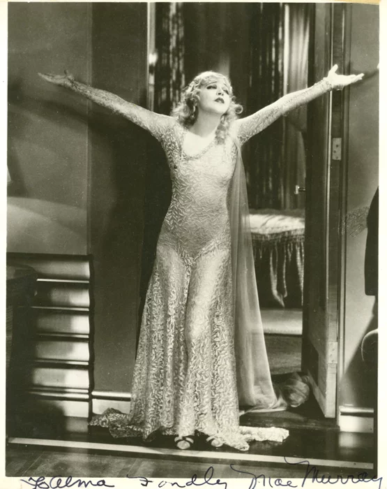 Mae Murray autograph