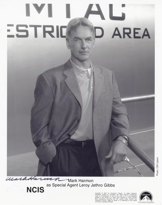 Mark Harmon autograph
