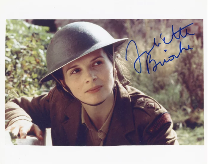 Juliette Binoche autograph
