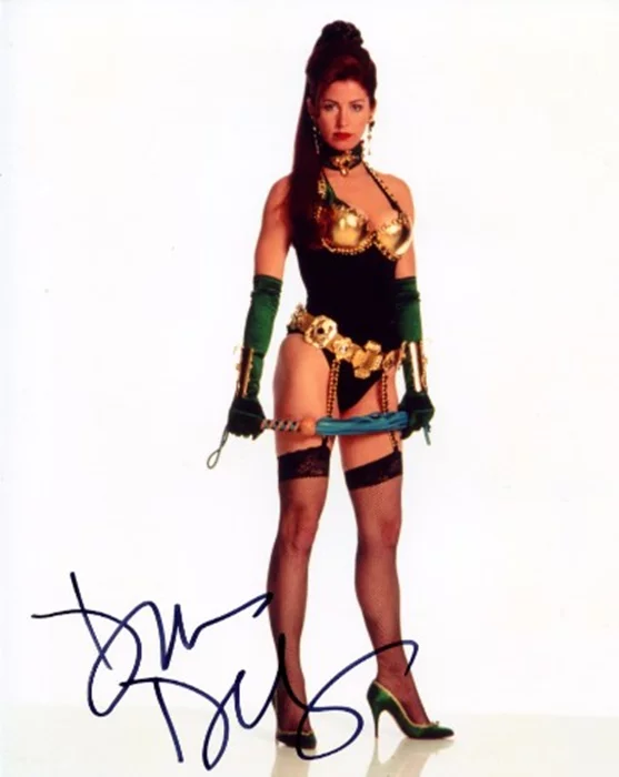 Dana Delany autograph