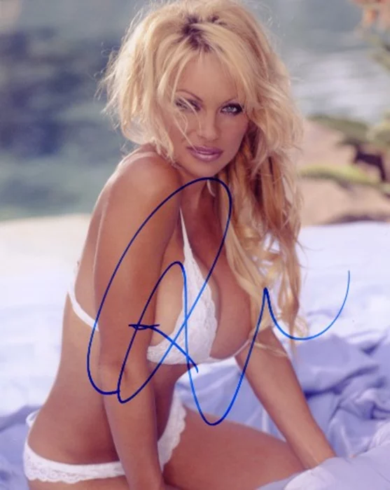 Pamela Anderson autograph