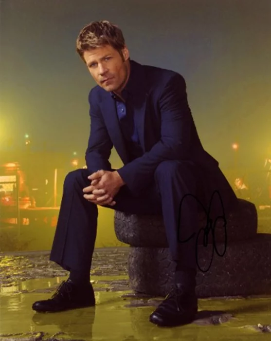 Joel Gretsch autograph