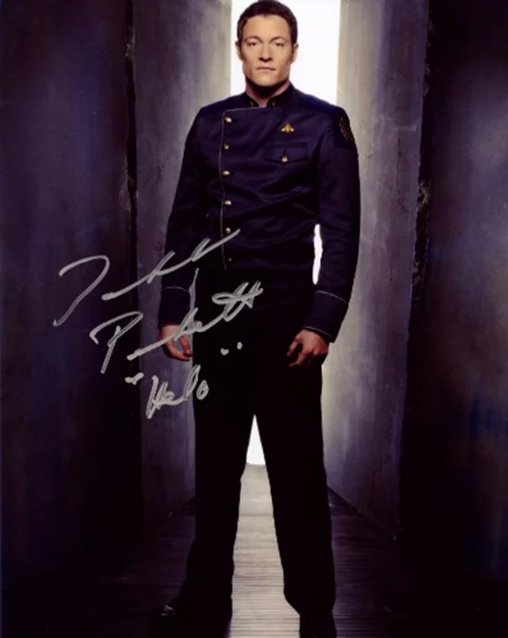 Tahmoh Penikett autograph