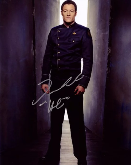 Tahmoh Penikett autograph