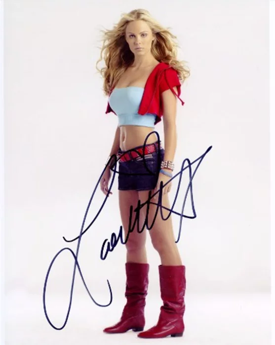 Laura Vandervoort autograph