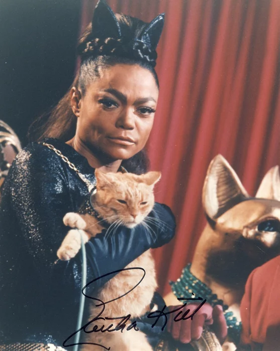 Eartha Kitt autograph