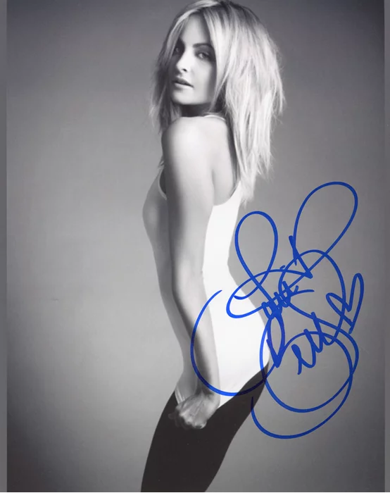 Tanith Belbin autograph