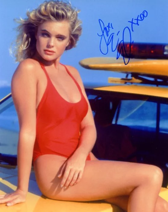 Erika Eleniak autograph