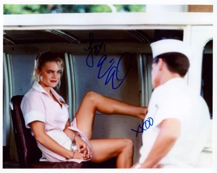 Erika Eleniak autograph