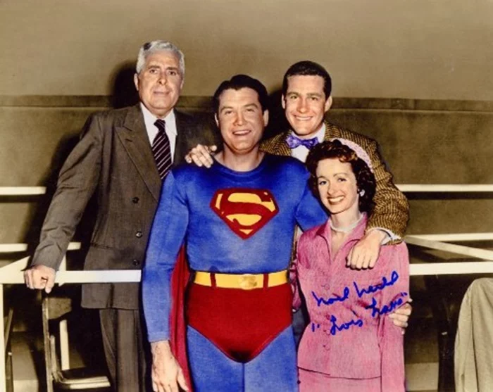 Noel Neill autograph