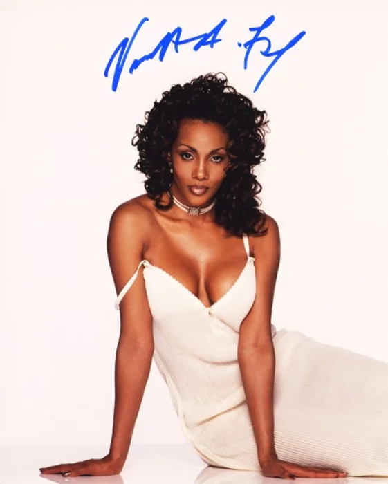 Vivica A. Fox autograph