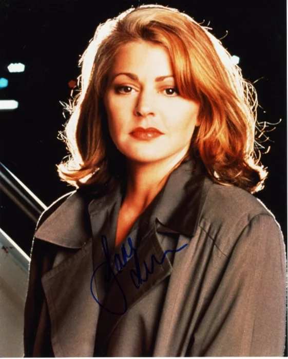 Jane Leeves autograph