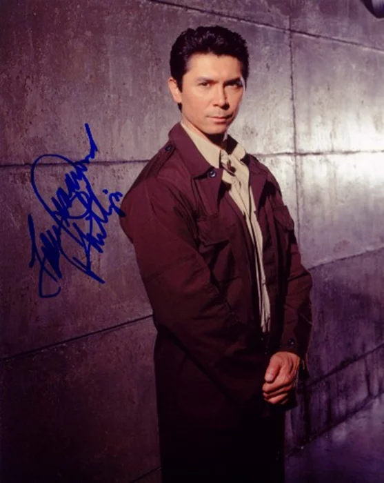 Lou Diamond Phillips autograph