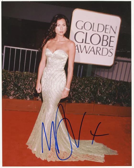 Minnie Driver autograph