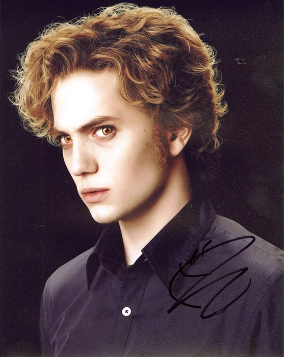 Jackson Rathbone autograph