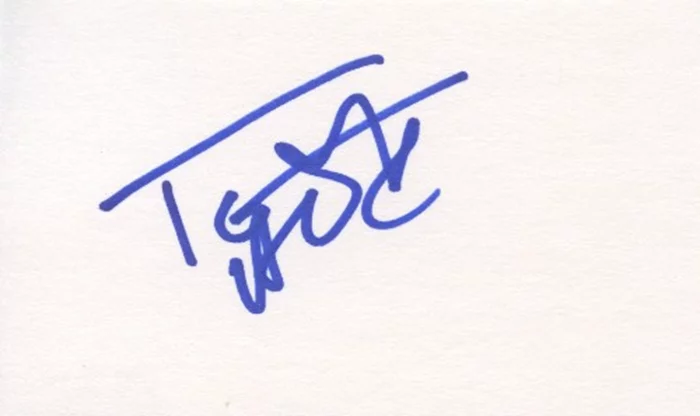 Tom Arnold autograph