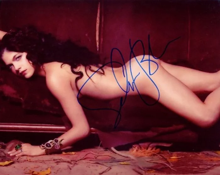 Selma Blair autograph