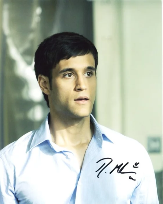 Rik Makarem autograph