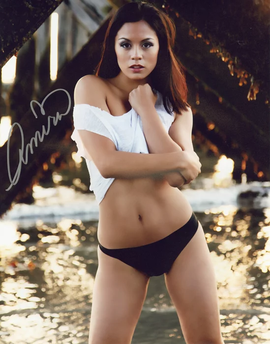 Amira autograph