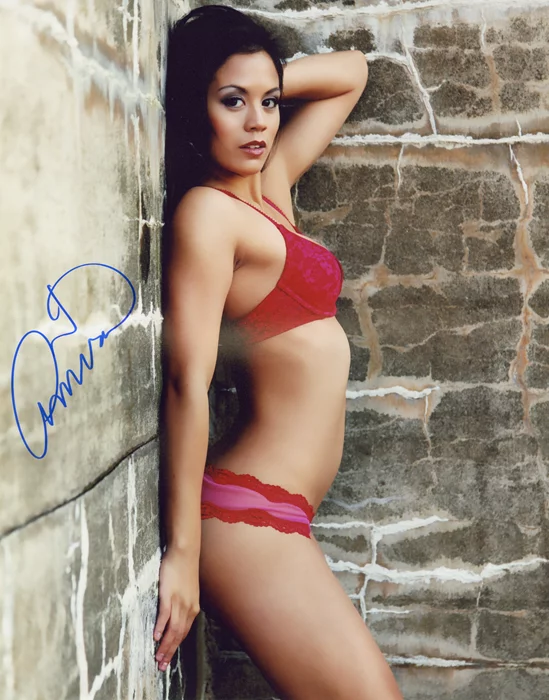 Amira autograph