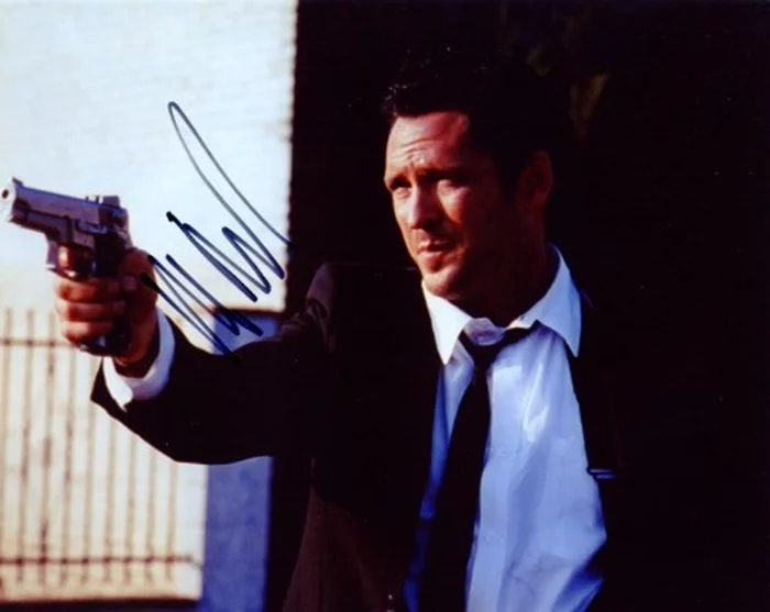 Michael Madsen autograph