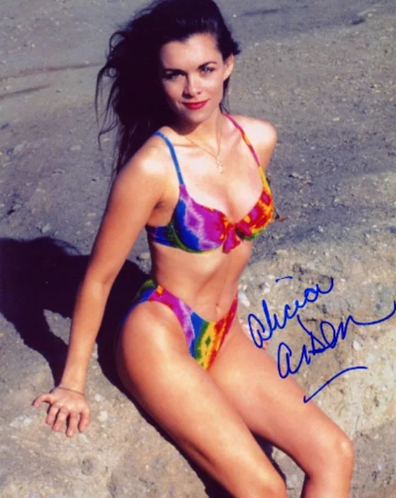 Alicia Arden autograph