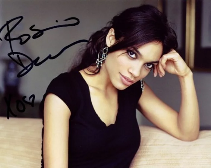 Rosario Dawson autograph