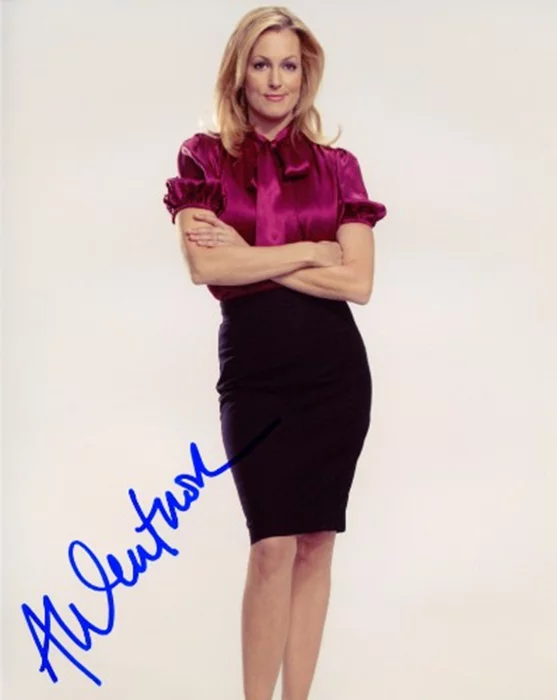 Alexandra Wentworth autograph