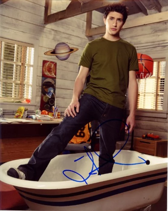 Matt Dallas autograph