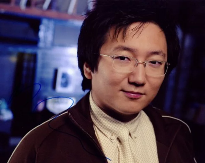 Masi Oka autograph