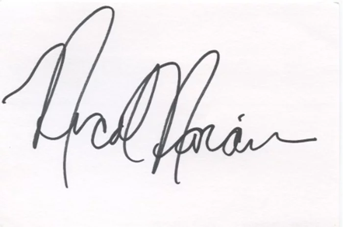 Nicole Narain autograph