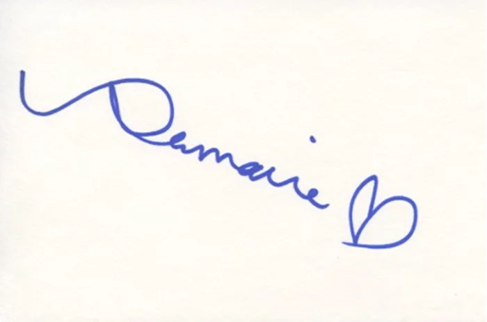 Samaire Armstrong autograph