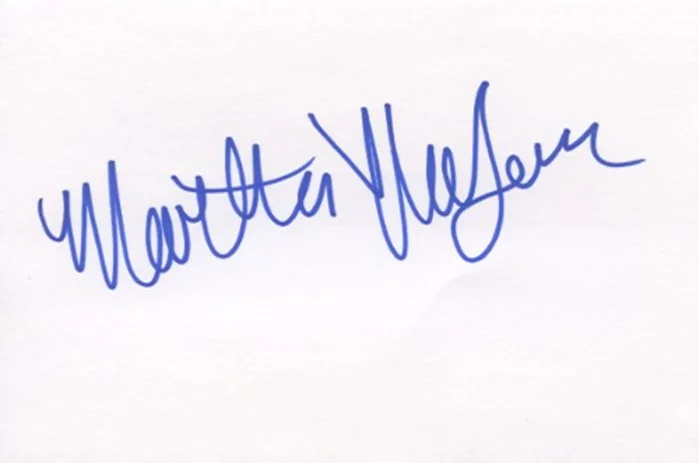 Martha MacIsaac autograph